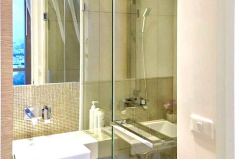 Condo in Bangkok, Thailand, 2 bedrooms  № 119767 - photo 6
