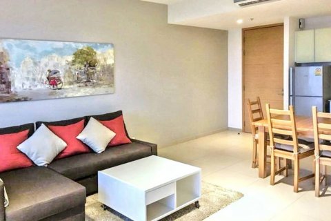 Condo in Bangkok, Thailand, 2 bedrooms  № 119767 - photo 2