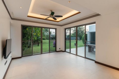 Villa in Bang Tao, Thailand 5 bedrooms № 119772 - photo 7