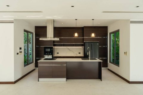 Villa in Bang Tao, Thailand 5 bedrooms № 119772 - photo 8