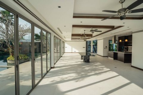 Villa in Bang Tao, Thailand 5 bedrooms № 119772 - photo 4