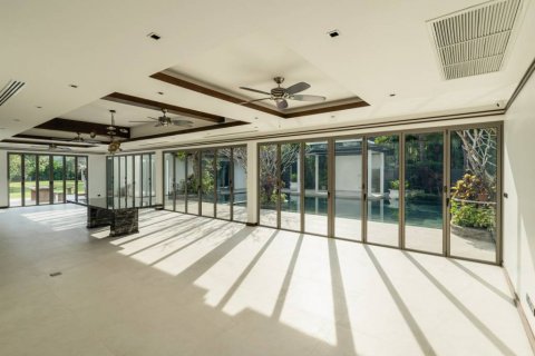 Villa in Bang Tao, Thailand 5 bedrooms № 119772 - photo 5