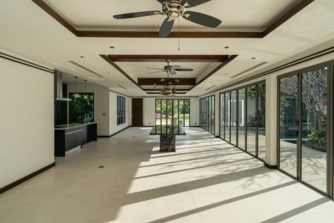 Villa in Bang Tao, Thailand 5 bedrooms № 119772 - photo 6