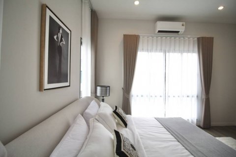 House in Bang Phli Yai, Thailand 5 bedrooms № 133049 - photo 7