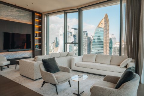 Condo in Bangkok, Thailand, 2 bedrooms  № 121205 - photo 2
