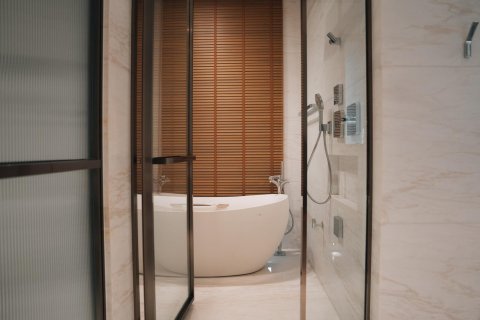 Condo in Bangkok, Thailand, 2 bedrooms  № 121205 - photo 10