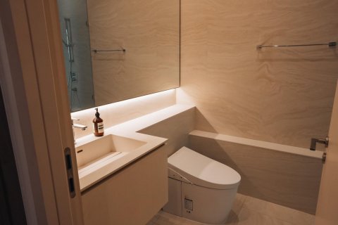 Condo in Bangkok, Thailand, 1 bedroom  № 121202 - photo 14
