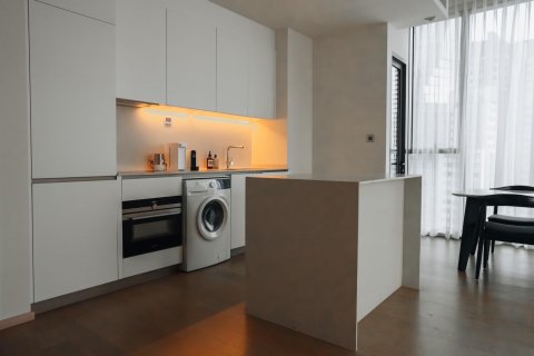 Condo in Bangkok, Thailand, 2 bedrooms  № 121203 - photo 8