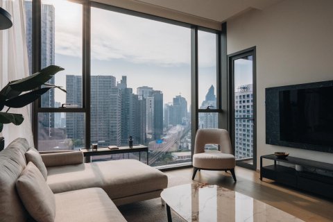 Condo in Bangkok, Thailand, 2 bedrooms  № 121203 - photo 1