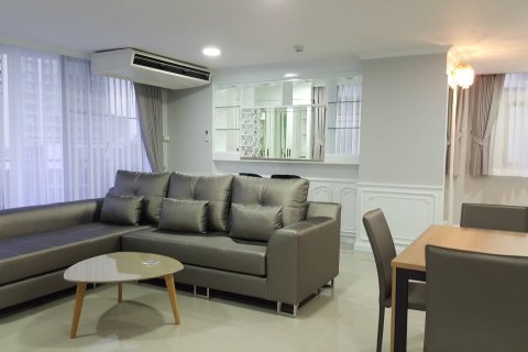 Кондоминиум с 2 спальнями в Бангкоке, Таиланд № 143656 - фото 1