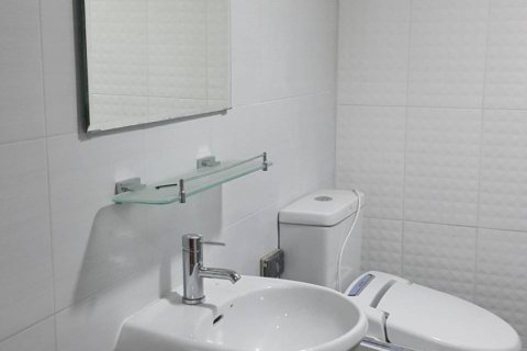 Condo à Bangkok, Thaïlande, 2 chambres  № 143655 - photo 12