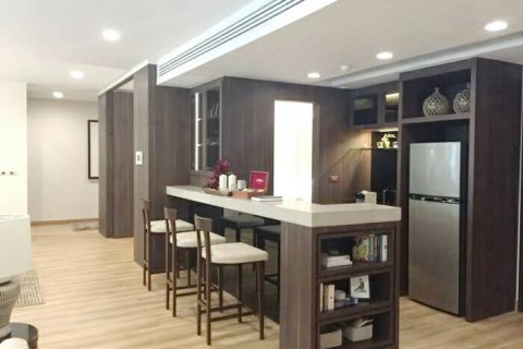 Кондоминиум с 3 спальнями в Бангкоке, Таиланд № 143654 - фото 4