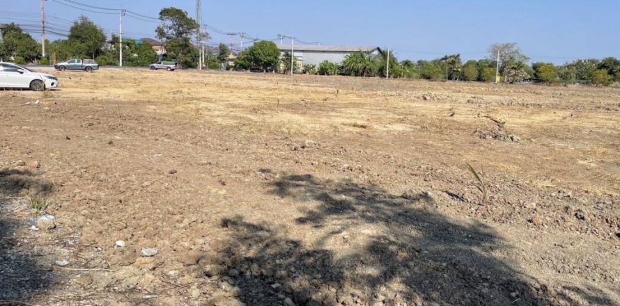 Terrain à Samut Prakan, Thaïlande № 105152