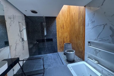 House in Bangkok, Thailand 4 bedrooms № 110940 - photo 19