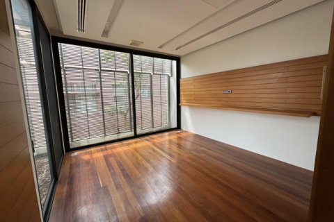 House in Bangkok, Thailand 4 bedrooms № 110940 - photo 27