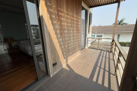 House in Bangkok, Thailand 4 bedrooms № 110940 - photo 4