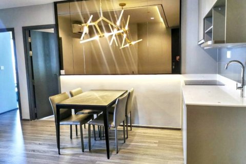 Condo in Bangkok, Thailand, 2 bedrooms  № 133063 - photo 5