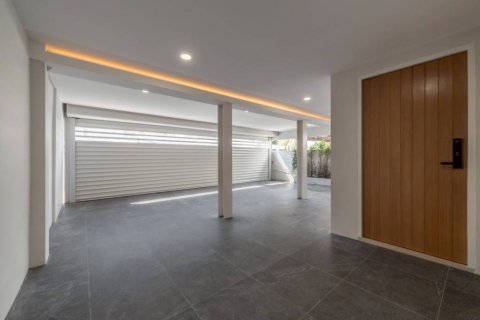 Townhouse in Bangkok, Thailand 3 bedrooms № 132929 - photo 5