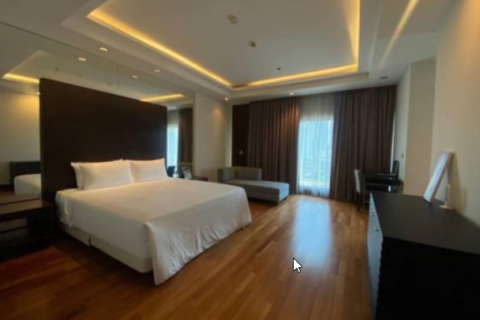 Кондоминиум с 3 спальнями в Патхум Ване, Бангкок, Таиланд № 123621 - фото 9