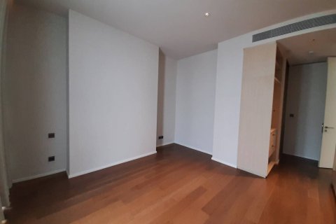 Condo in Khlong Toei, Bangkok, Thailand, 3 bedrooms № 123616 - photo 5