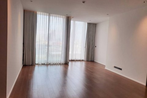 Condo in Khlong Toei, Bangkok, Thailand, 3 bedrooms № 123616 - photo 2