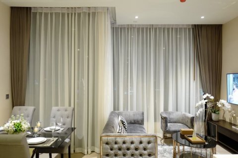 Condo in Bangkok, Thailand, 2 bedrooms  № 143103 - photo 2