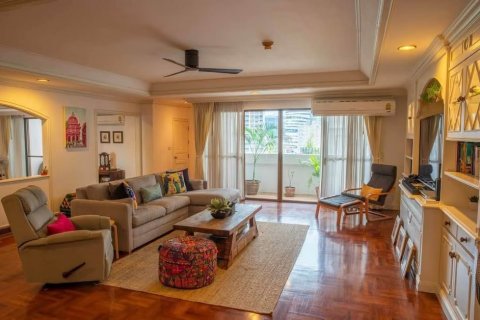 Terrain à Bangkok, Thaïlande 600 m2 № 143101 - photo 1