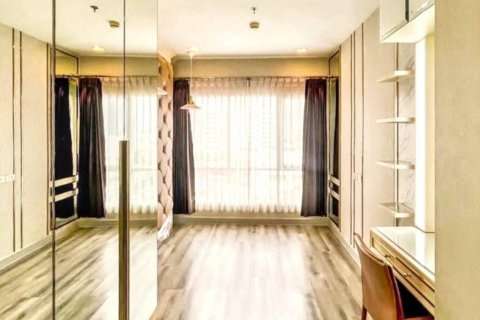 Кондоминиум с 1 спальней в Ян Наве, Бангкок, Таиланд № 132891 - фото 3