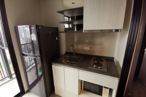 Кондоминиум с 2 спальнями в Пхракханонге, Бангкок, Таиланд № 132886 - фото 4