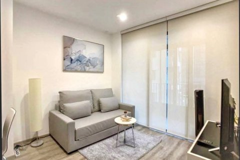 Condo in Bang Kapi, Bangkok, Thailand, 1 bedroom  № 132888 - photo 1