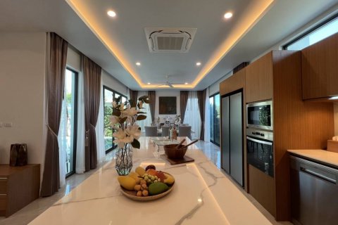 Villa in Bang Tao, Thailand 3 bedrooms № 86601 - photo 8