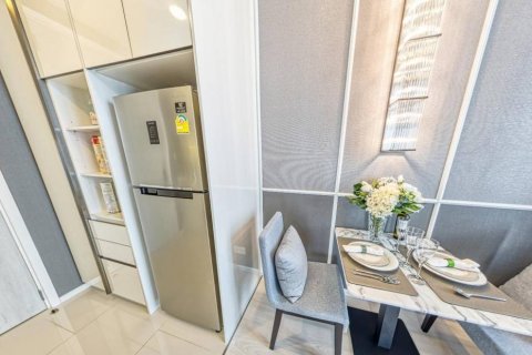 Condo in Bangkok, Thailand, 2 bedrooms  № 86565 - photo 5