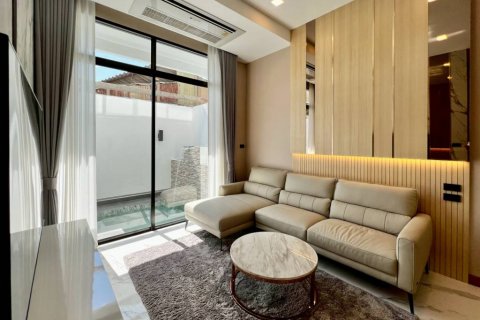 Villa in Pattaya, Thailand 4 bedrooms № 126594 - photo 4