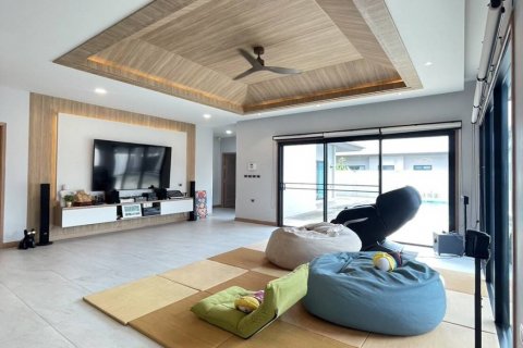 House in Pattaya, Thailand 3 bedrooms № 104504 - photo 2