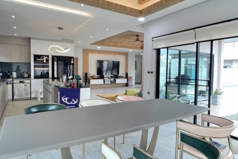 House in Pattaya, Thailand 3 bedrooms № 104504 - photo 4