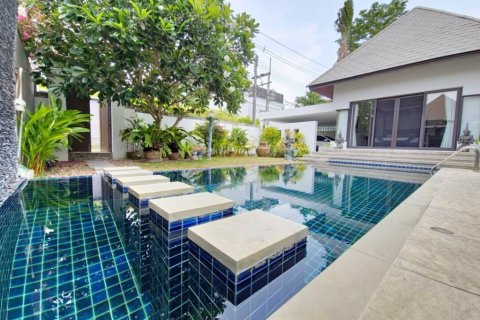 Вилла в Раваи, Таиланд с 2 спальнями № 101612 - фото 1