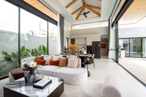 Villa in Hua Hin, Thailand 3 bedrooms № 120614 - photo 2