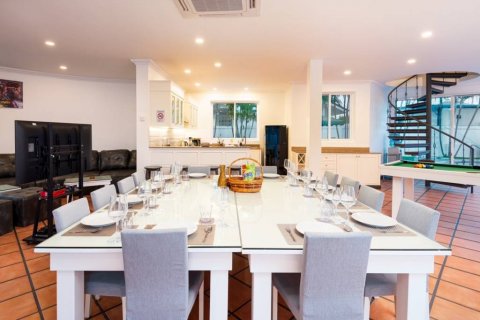 Вилла в Паттайе, Таиланд с 4 спальнями  № 120619 - фото 5