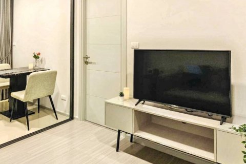 Condo in Phra Khanong, Bangkok, Thailand, 1 bedroom  № 133021 - photo 2