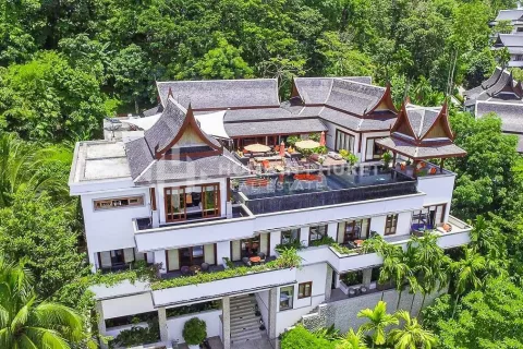 Дом в Пхукете, Таиланд с 10 спальнями  № 131066 - фото 1