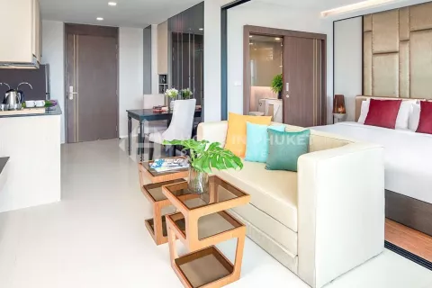 Condo in Phuket, Thailand, 1 bedroom  № 131213 - photo 20