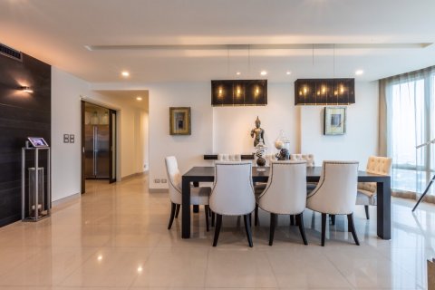 Кондоминиум с 4 спальнями в Бангкоке, Таиланд № 143961 - фото 2