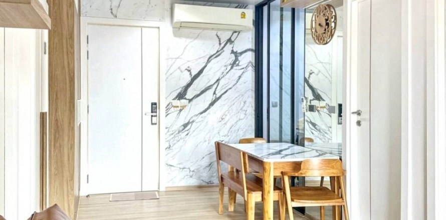 Condo in Bangkok, Thailand, 2 bedrooms  № 132938