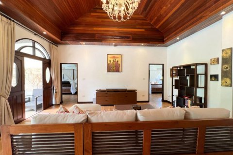 Villa in Ko Samui, Thailand 4 bedrooms № 132935 - photo 4