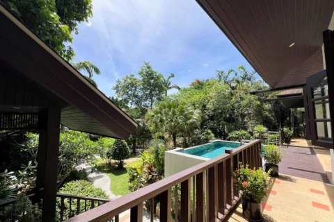 Villa in Ko Samui, Thailand 4 bedrooms № 132935 - photo 3