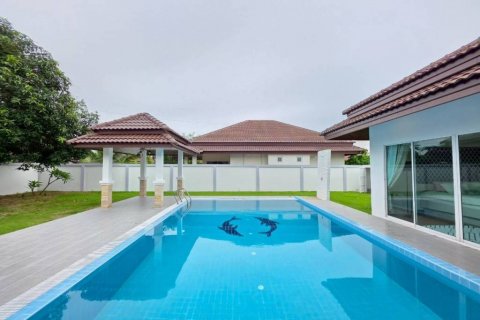 Вилла в Паттайе, Таиланд с 3 спальнями  № 132934 - фото 10