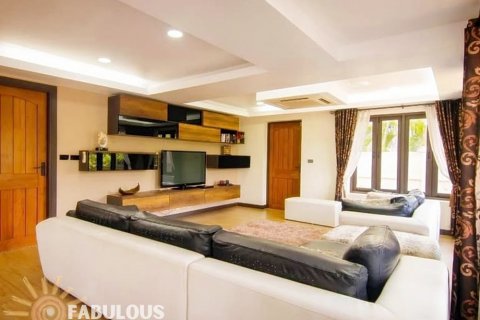 Villa in Rawai, Thailand 5 bedrooms № 124332 - photo 23