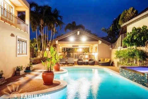 Villa in Rawai, Thailand 5 bedrooms № 124332 - photo 24