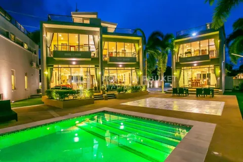 Коммерческая недвижимость в Пхукете, Таиланд  № 131102 - фото 18