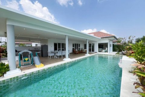 Villa in Hua Hin, Thailand 4 bedrooms № 119835 - photo 7